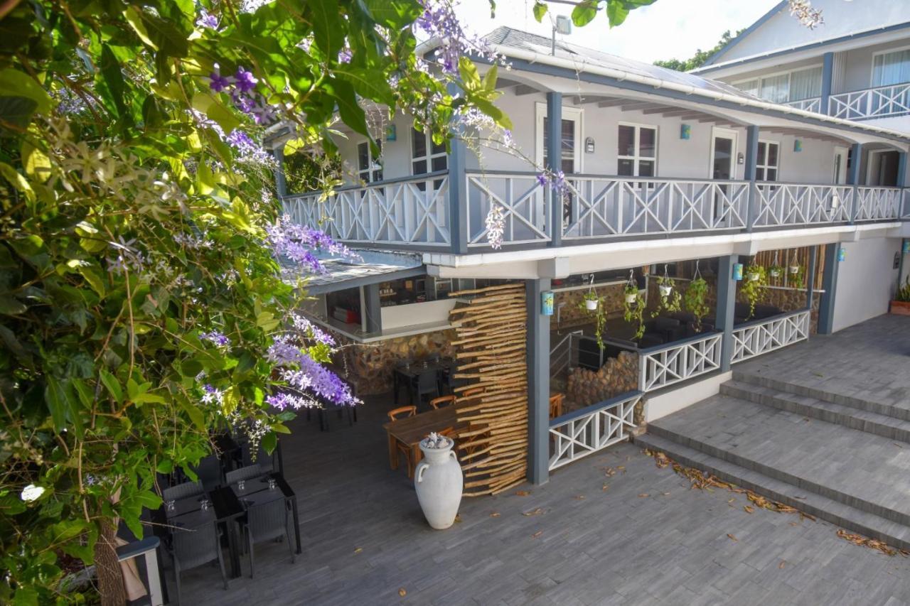 The Moxy Hotel English Harbour Екстериор снимка